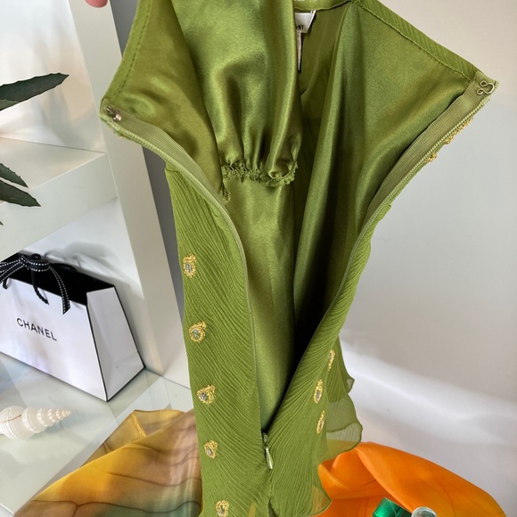 💚 WD-NY SILK CAMISOLE - Picture 12 of 15